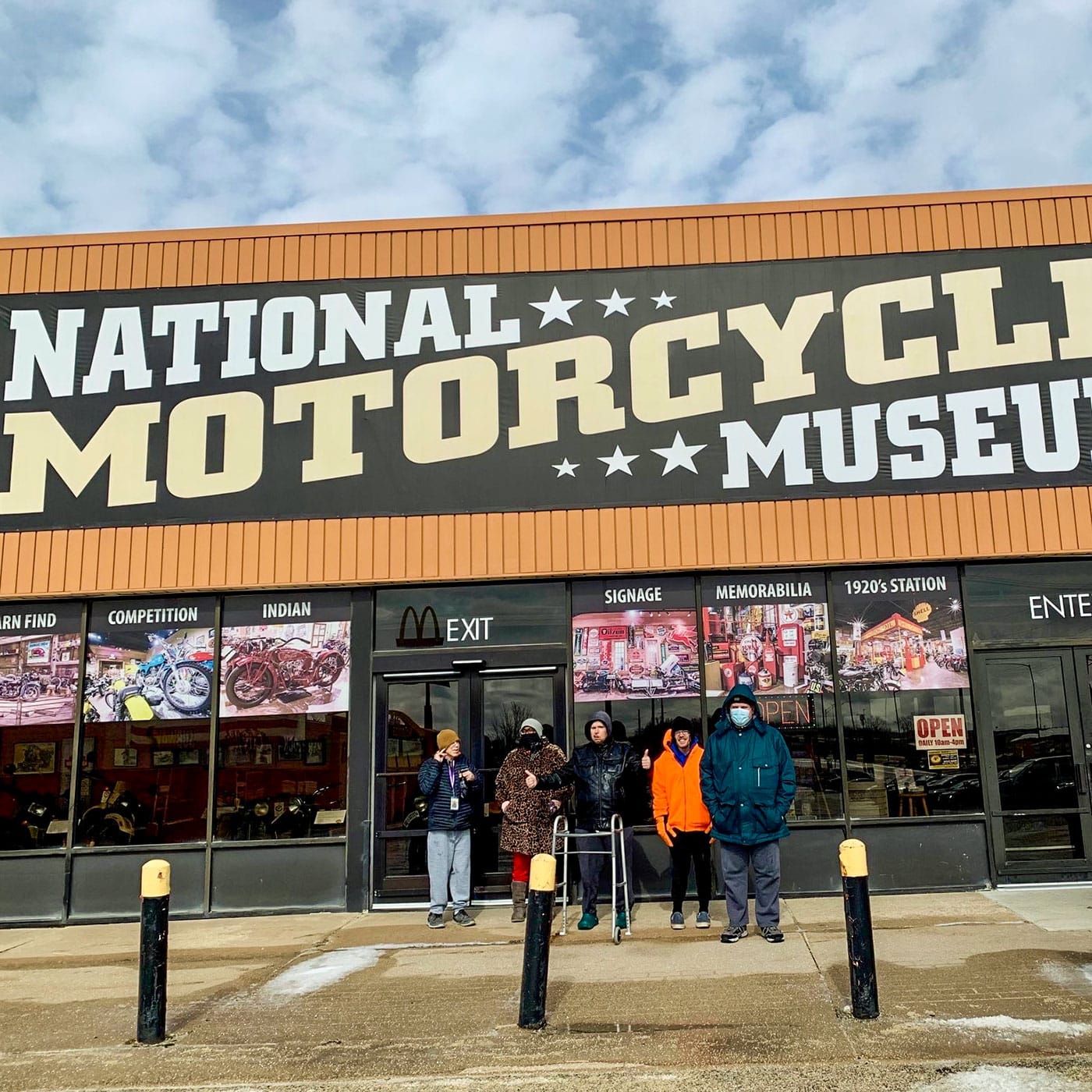 E6: Campers take Museum Tours